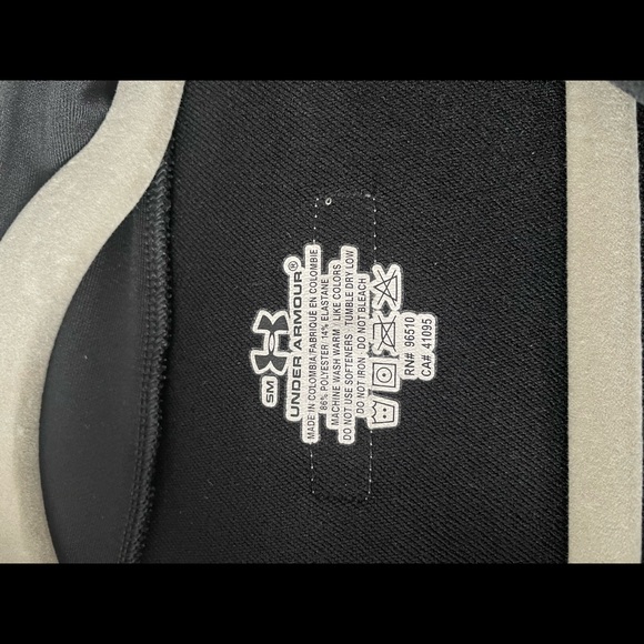 Under Armour quarter zip - Picture 4 of 4